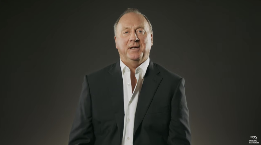 CEO bilionário proíbe home office e impede saída para buscar café: ‘Não quero que saiam do prédio’