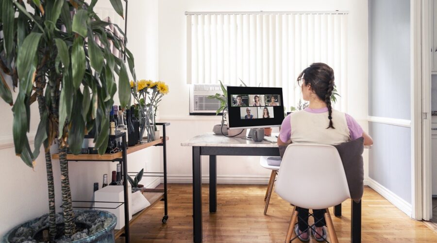 6 dicas para deixar a mesa de trabalho organizada