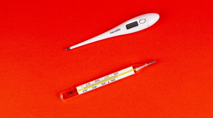 Anvisa proíbe uso e venda de termômetros e medidores de pressão cardíaca com mercúrio no Brasil