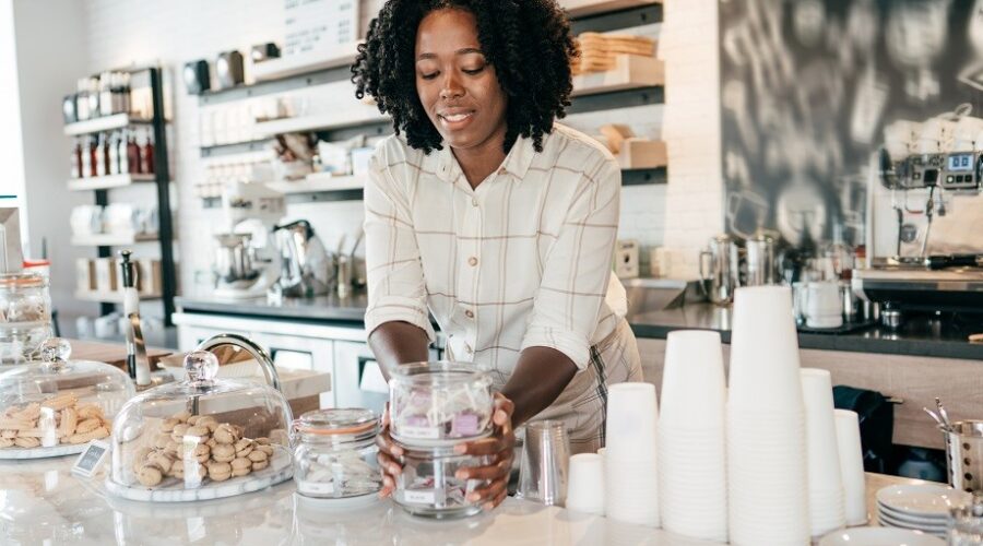 Vender franquias é o principal desafio das franqueadoras em 2024, aponta pesquisa