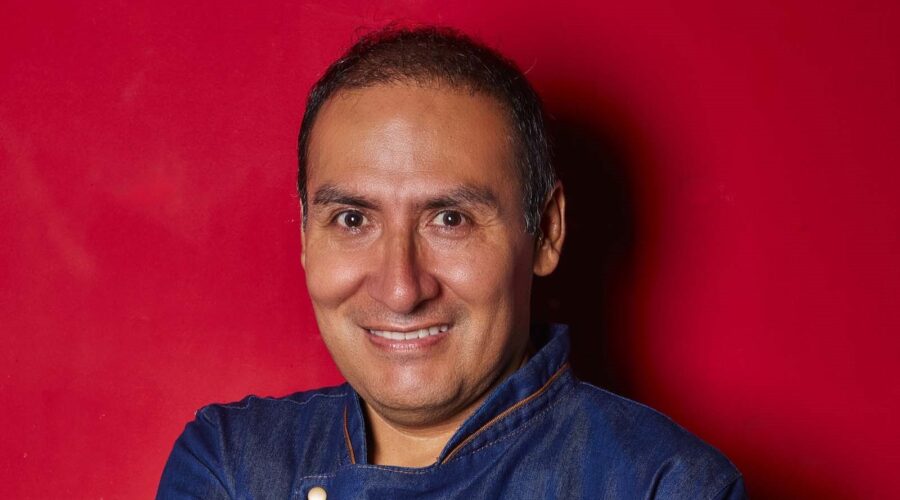 Ele vendia marmita na 25 de março e hoje é dono de rede de restaurantes peruanos