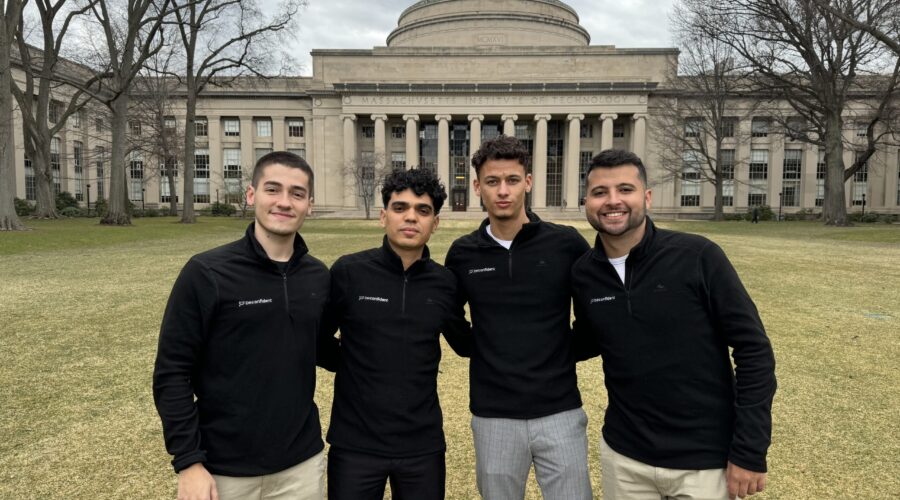 Jovens criam startup para prática de inglês pelo WhatsApp e preveem faturar R$ 15 milhões em 2024