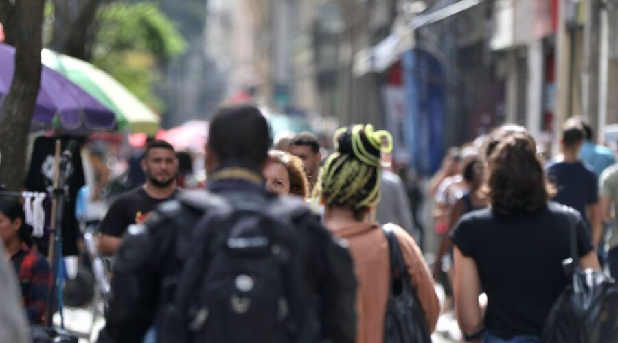 Fim da escala 6×1: quais trabalhadores seriam mais beneficiados pela proposta? Confira