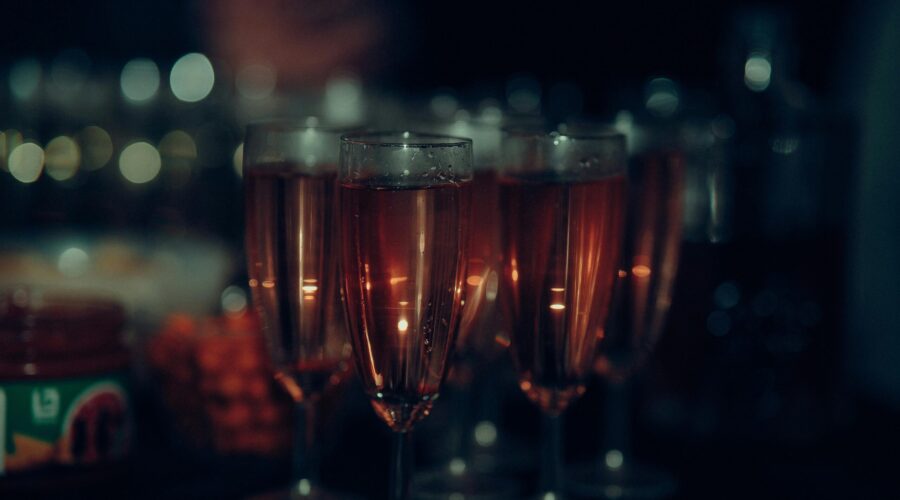 Chegou a festa da firma: o que pode e o que não pode? Confira um ‘manual de etiqueta’ para não se queimar