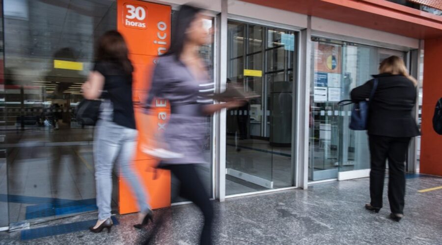 Bancos têm horários reduzidos de atendimento no final de ano