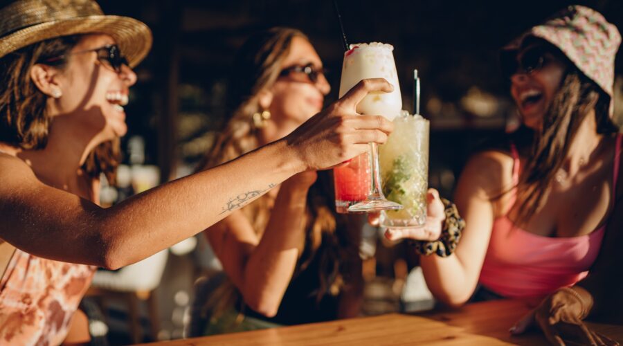 14 franquias para ganhar dinheiro no verão, com investimento a partir de R$ 44 mil