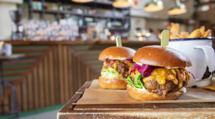 Como montar uma lanchonete: veja em 13 passos