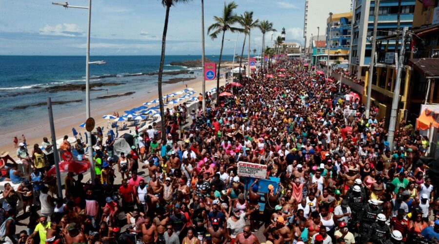 Carnaval: produção e customização de abadás aumentam faturamento de empresas em Salvador em até 40%