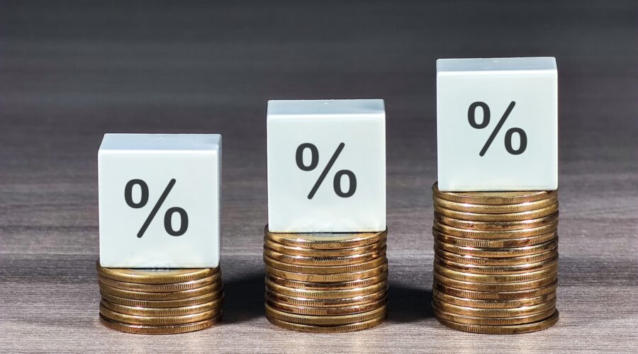 Juros médios cobrados pelos bancos chegam a 42,3% ao ano em janeiro