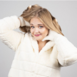cuidados-com-perucas-no-frio:-evite-o-ressecamento-e-mantenha-a-durabilidade